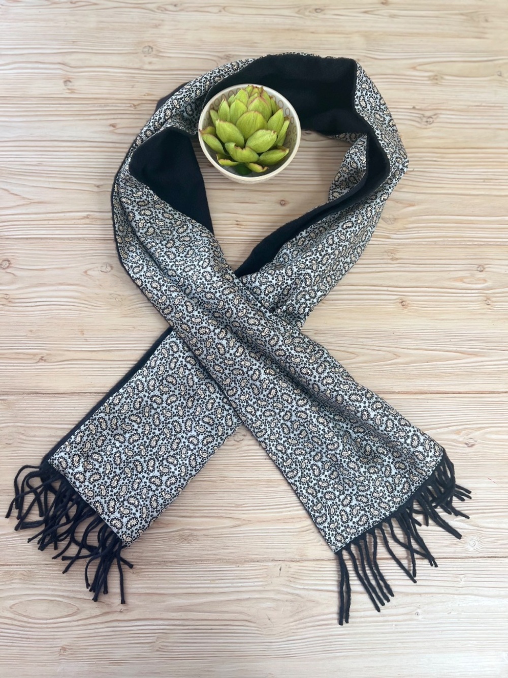 Amicale Reversible Silk & Cashmere Scarf Black Paisley Fringe 11 x 60 - Picture 4 of 6
